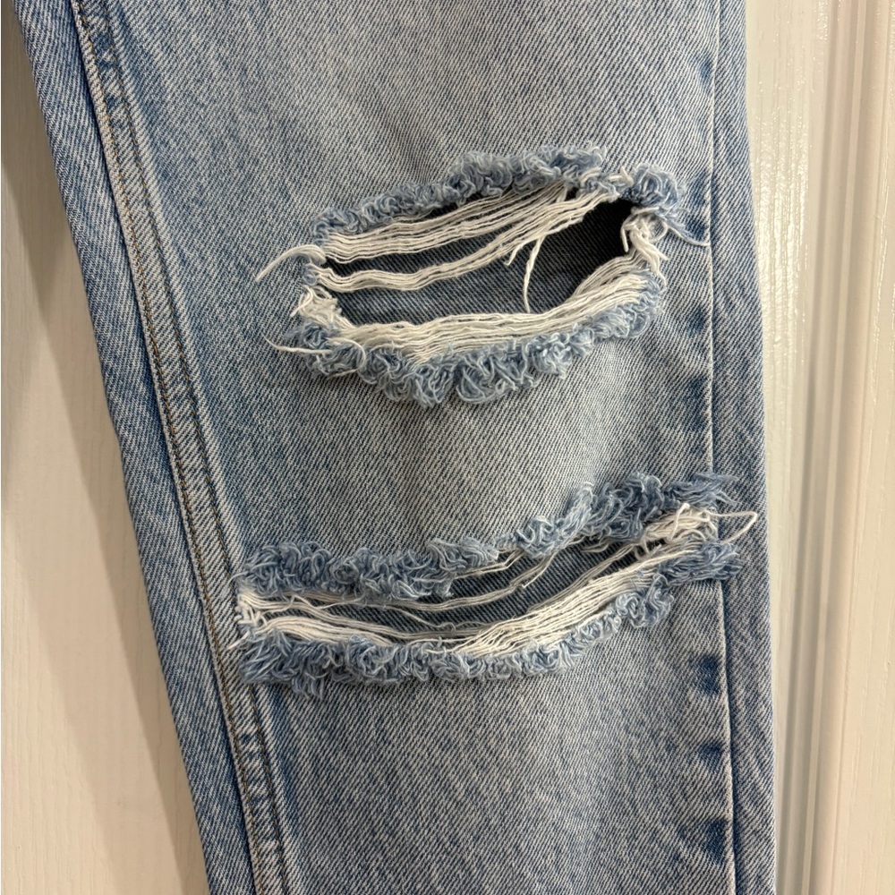 Zara Denim Jeans, Light Wash,  Relaxed, Factory Distressed, High Wasted, US 4 - Picture 4 of 5